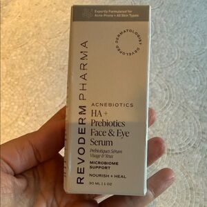HA + Prebiotics Face & Eye Serum - White